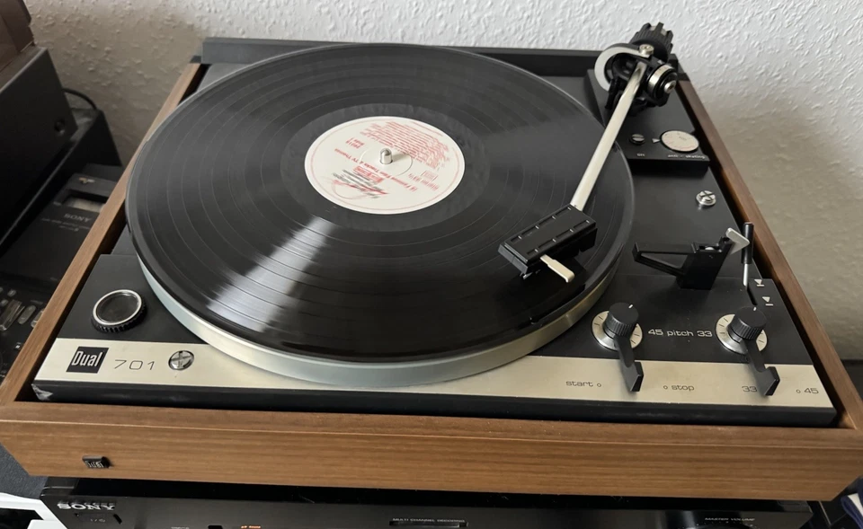 Dual 701 Direct Drive Plattenspieler - Bild 1 von 4