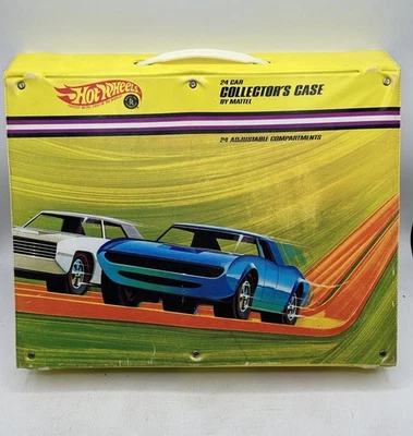 Estuche de colección de vinilo Hot Wheels 1968 para 24 autos de Mattel Foto 1 de 4