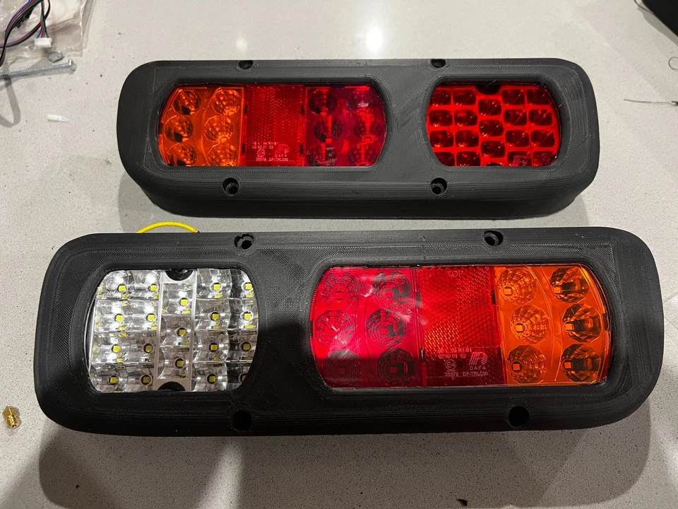 PILOTOS TRASEROS PARA NISSAN TERRANO TERRANO.II (R20) - Imagen 1 de 4