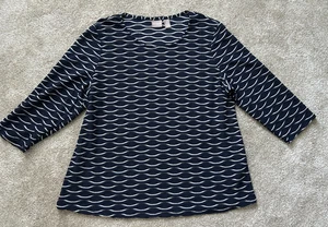 Chicos Size 3 Navy and Silver Wave Pattern 3/4 Sleeve Lightweight Knit Top - Picture 1 of 3