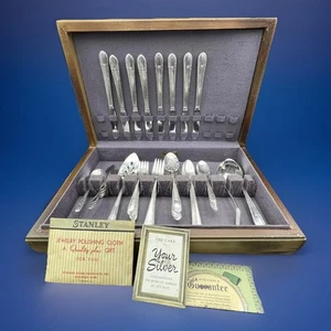 Vintage Wm Rogers IS REGENT 1939 Silverplate Flatware 61 Pieces With Wood Case - Picture 1 of 22