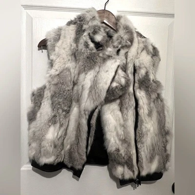 Chaleco para mujer SAKS FIVE AVENUE gris y blanco 100 % piel de conejo talla M/L Foto 1 de 3