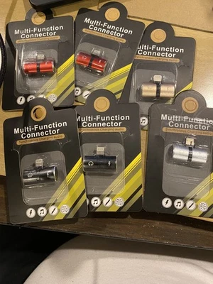 1 New Mini 2-in-1 Multi-Function Connector Adapter with Charge Port for iPhone - Image 1 of 4