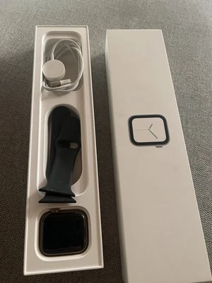 Apple Watch Series 4 - Smartwatch (GPS + Cellular) Milanese Loop 44mm - Nero - Immagine 1 di 4
