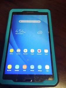 Used Samsung Galaxy Tab E 8" 32GB 4G LTE T-Mobile Tablet Bundle. WORKS GREAT! - Picture 1 of 4