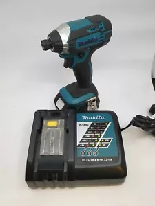 Destornillador de Impacto Makita DTD152 con Batería y Cargador 18v 5Ah No Original - Imagen 1 de 5