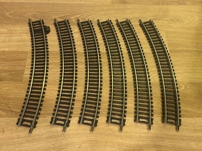 Vintage 1976 Rivarossi model train curved track 6 pieces Gauge HO - Image 1 of 4