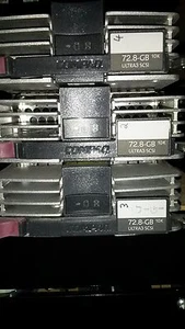 COPPIA Dischi SCSI Hard Disk SCSI ULTRA 3 36.4 GB per server con SLITTA COMPAQ - Foto 1 di 1