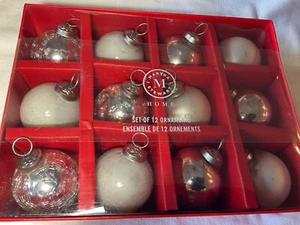 Martha Stewart ORNAMENTI IN VETRO (12) ORO ARGENTO BIANCO NUOVO CON SCATOLA - Foto 1 di 3