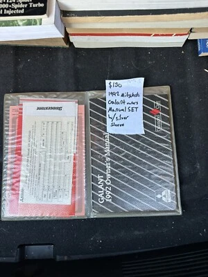 1992 Mitsubishi Galant Conjunto Manual do Proprietário com Manga Prata - Imagem 1 de 2