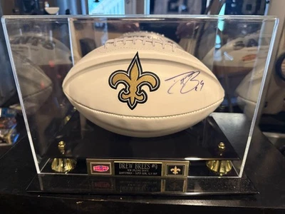 Футбольная полноразмерная голограмма с автографом Drew Brees New Orleans Saints сертификат подлинности - Изображение 1 из 4