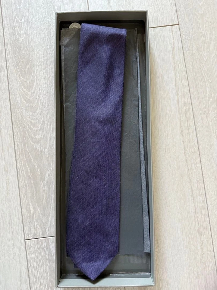 Corbata Tom Ford Púrpura Oscuro Sólida 100% Seda Hecha en Italia Foto 1 de 1