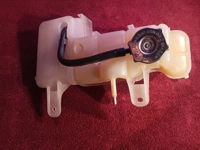 2005–2010 Dodge Charger / Chrysler 300 / Magnum tanque de reservatório de transbordamento de líquido de arrefecimento - Imagem 1 de 4