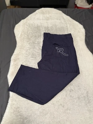 Calça chino Rocawear ajuste clássico masculina azul marinho tamanho 52x32 bolso aba - Imagem 1 de 4