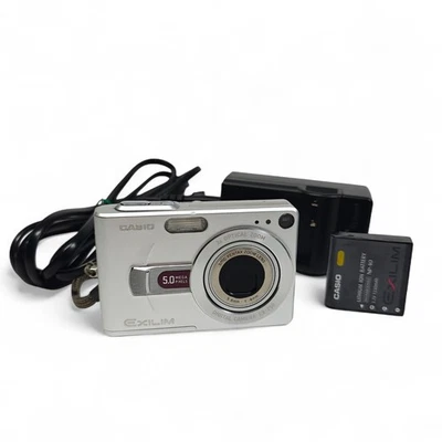 Casio Exilim EX-Z50 Digital Camera 5MP Silver Retro Digicam + Charger - Image 1 of 4
