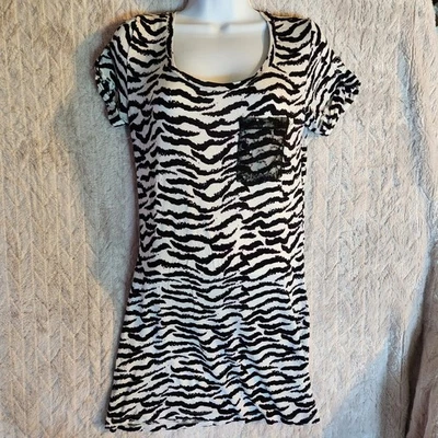 VESTIDO DE NOCHE MUJER ESTAMPADO CEBRA NEGRO BLANCO TARTA ÍNTIMA TALLA ANIMAL PEQUEÑO Foto 1 de 4