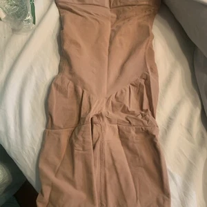 Spanx Au Latte XL NWOT High Topped Girdle - Picture 1 of 9
