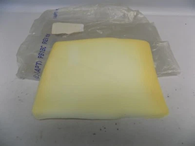 全新 原始设备制造商 2001 - 2002 年 林肯镇汽车扶手垫 泡沫 YW1Z-5467273-AB — 第 1/3 张图片