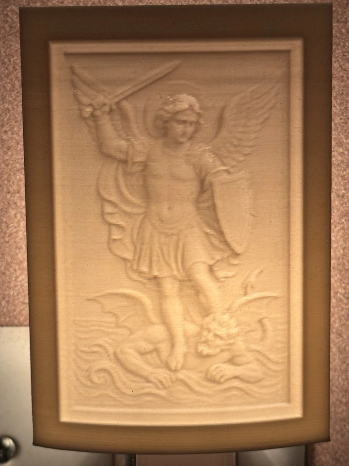 San Miguel Arcángel Litofanía Luz Nocturna Católica Impreso en 3D Regalo Foto 1 de 4