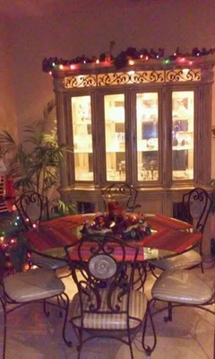 China hutch , pedestal glass table &6 chairs - Image 1 of 3