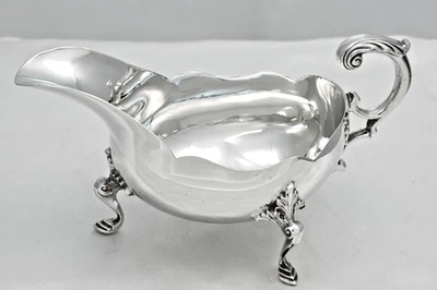 Excelente bote de salsa de plata esterlina maciza hecho a mano por cubiertos de ley: 251 g Foto 1 de 4