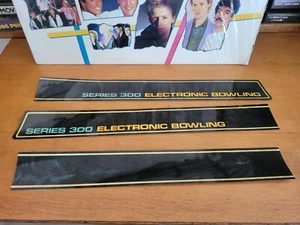 Calcomanías de juego arcade electrónico raro 1978 Marx 4 Series 300 Bowling Alley - Imagen 1 de 7