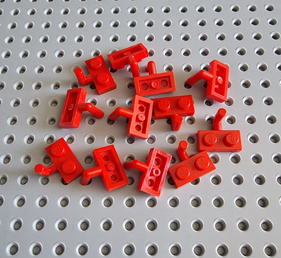LEGO Platte mit Haken 10 Stück 1x2 rot red plate with hook 4623 A026 - Bild 1 von 1