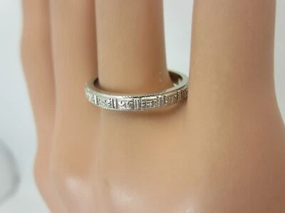 Vintage Platinum Wedding Band Ring with Illusion Design Size 8 1/4 - Image 1 of 4