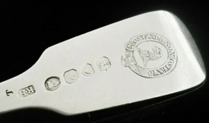 Antique CRESTED Sterling Silver Dessert Fork, Robert Hennell III, London 1830 - Picture 1 of 10