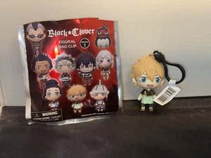 Monogramm Manga schwarz Kleeblatt Glück Figur Tasche Clip Schlüsselanhänger Serie 1 - Bild 1 von 1