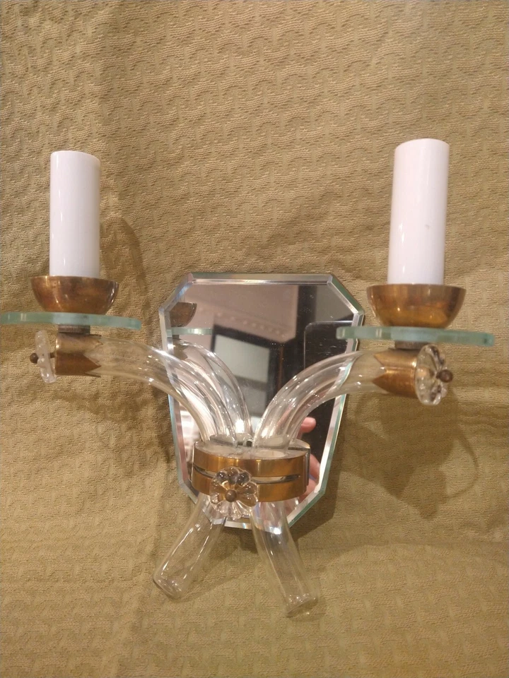 Apliques de pared modernos de mediados de siglo Foto 1 de 4