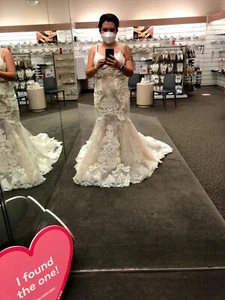 Galina signature wedding dress - Picture 1 of 5