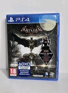 Batman: Arkham Knight + Harley Quinn Story Pack (PS4, 2015) Nuevo y Precintado - Imagen 1 de 3