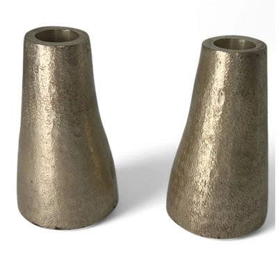 Juego de 2 candelabros de pilar de metal Pottery Barn de peltre cepillado plateado Foto 1 de 4