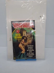 1976 Vampirella #4 Blood Wedding by Ron Goulart Warner Books Vintage First Print - Picture 1 of 9