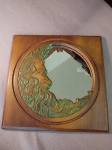 Vintage handgeschnitzter hölzerner Halbmond Mann hängender Wandspiegel 70er 13x13 cool! - Bild 1 von 9