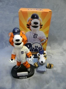 2009 DETROIT TIGERS PAWS COLLECTIBLE TIGER FIGURE BOBBLEHEAD W/FINGER PUPPET - Picture 1 of 11