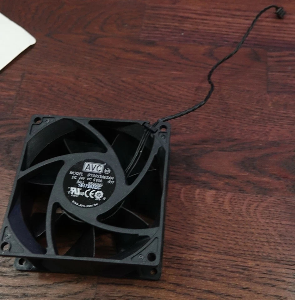 AVC DT09238B24H 24V 3-wire inverter chassis cooling fan - Image 1 of 1