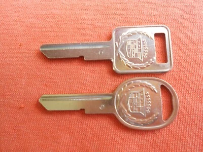 2 GENUINE GM CADILLAC CREST SILVER NOS KEY BLANKS 68 72 76 80 87 88 89 90 C & D - Image 1 of 2