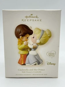 Hallmark Keepsake Ornamento Disney Momenti Preziosi CENERENTOLA E IL SUO PRINCIPE 2008 - Foto 1 di 8