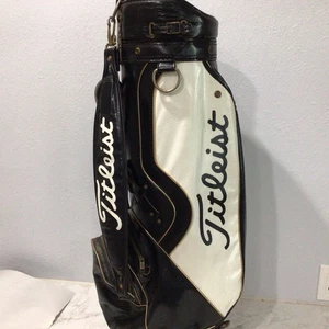 De colección. Bolsa de palos de golf Titleist de cuero blanco y negro con correa - Imagen 1 de 14
