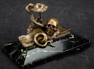 MEMENTO MORI BRIEFBESCHWERER MARMOR BRONZE TOTENKOPF BUCH SCHLANGE LORBEER 19.JH - Picture 1 of 16