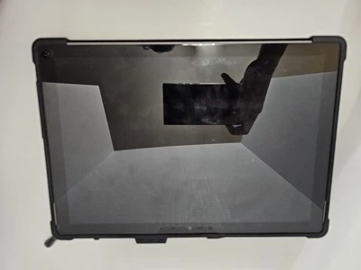 Microsoft Surface Pro 5 12.3" Silver 2017 2.6 GHz i5-7300U 8GB RAM 128GB SSD - Image 1 of 4