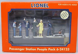 LIONEL #6-24123 Confezione Persone Stazione "PEWTER" (6 Personaggi), C10 - Foto 1 di 4