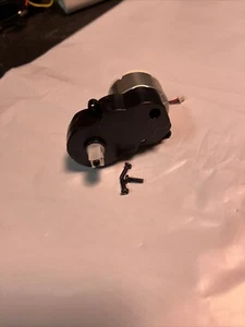 OEM iRobot Roomba Combo Essential Vacuum Side Brush Motor Essential W Screws. - Picture 1 of 4