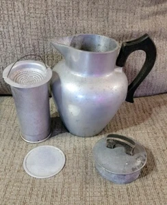 Jarra tetera de aluminio Club vintage con tapa y cesta EE. UU.  - Imagen 1 de 23