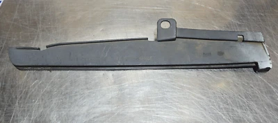 93-97 FORD PROBE GT LUZ TRASERA EMBELLECEDOR TAPA BOMBILLA ACCESO PASAJERO DERECHO Foto 1 de 3