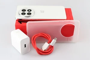 OnePlus 13 - Weiß, 16/512GB, China Version (Color OS !) - Bild 1 von 4