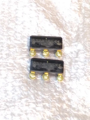 2- Honeywell BZ-R814-P4 Snap Action Micro Switch  15A, 125/250/480 VAC  Switches - Image 1 of 4