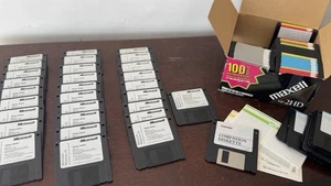 Microsoft Windows 95 + random 3.5 floppy disks - Picture 1 of 4